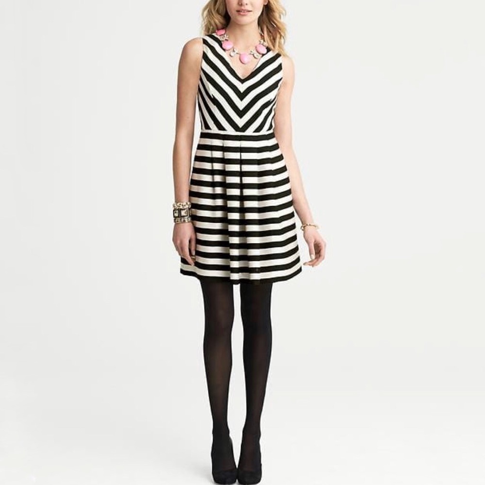 BANANA REPUBLIC Black & White Striped Dress Combo